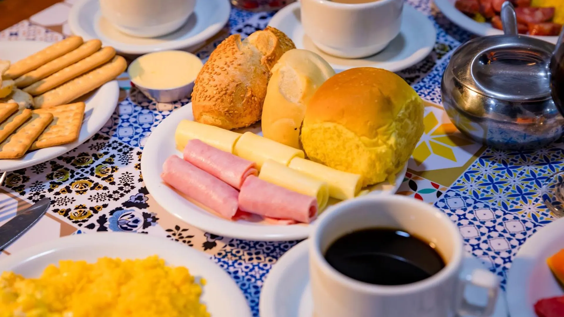 Casa Blanca Park Hotel بورتو سيغورو 3*,